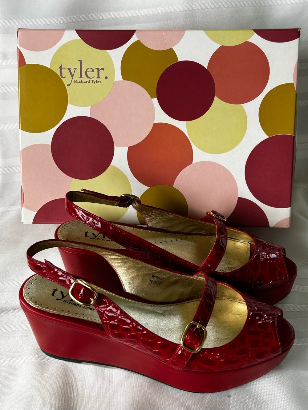 Richard Tyler Womens 7 Red Alligator Platform Wedge Sandal Slingback Gold Buckle